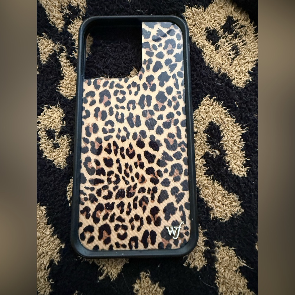 Wildflower 15 pro max Leopard Print Phone Case